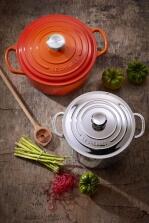 Le Creuset Bräter Signature rund in kirschrot