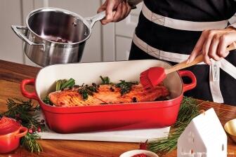 Le Creuset Bratreine in kirschrot