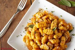 Kürbisgnocchi mit Salbeibutter