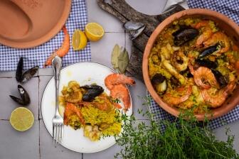 Paella aus dem Römertopf