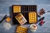 Lurch Flexiform Silikon Waffelform 2er Set mit Waffeln