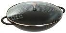 Staub Wok Gusseisen schwarz mit Glasdeckel und Griffen