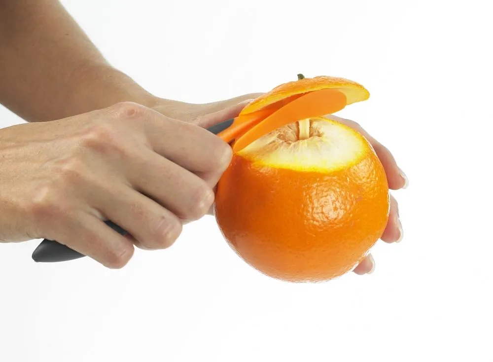 Lurch Orangenschäler schält Orange einfach und sauber