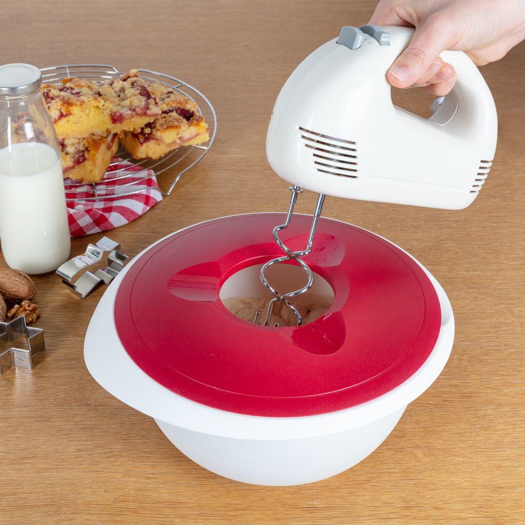 Westmark Rührschüssel zweigeteilter Deckel apfelgrün mit Handmixer im Einsatz