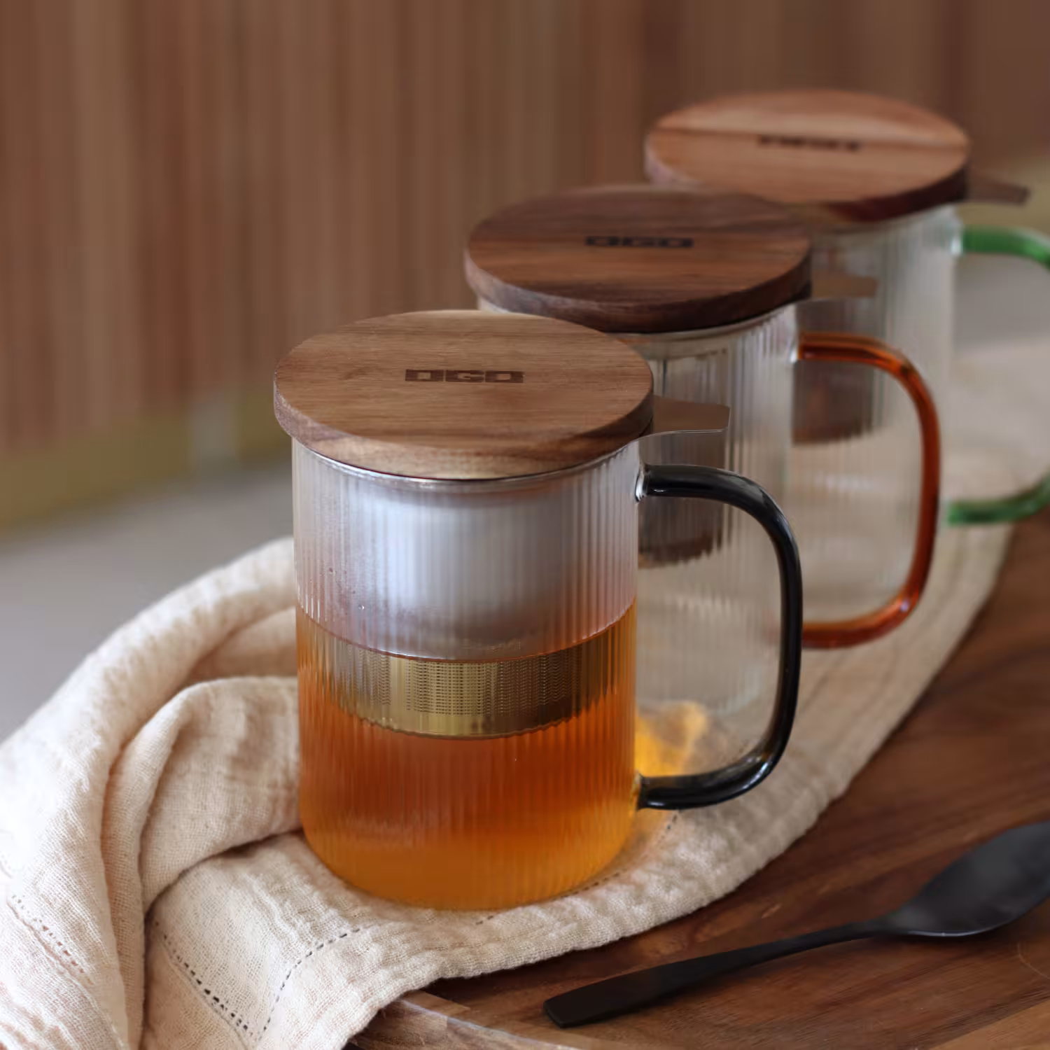 OGO Living Teetasse KARL Sieb grey mit Holzdeckel