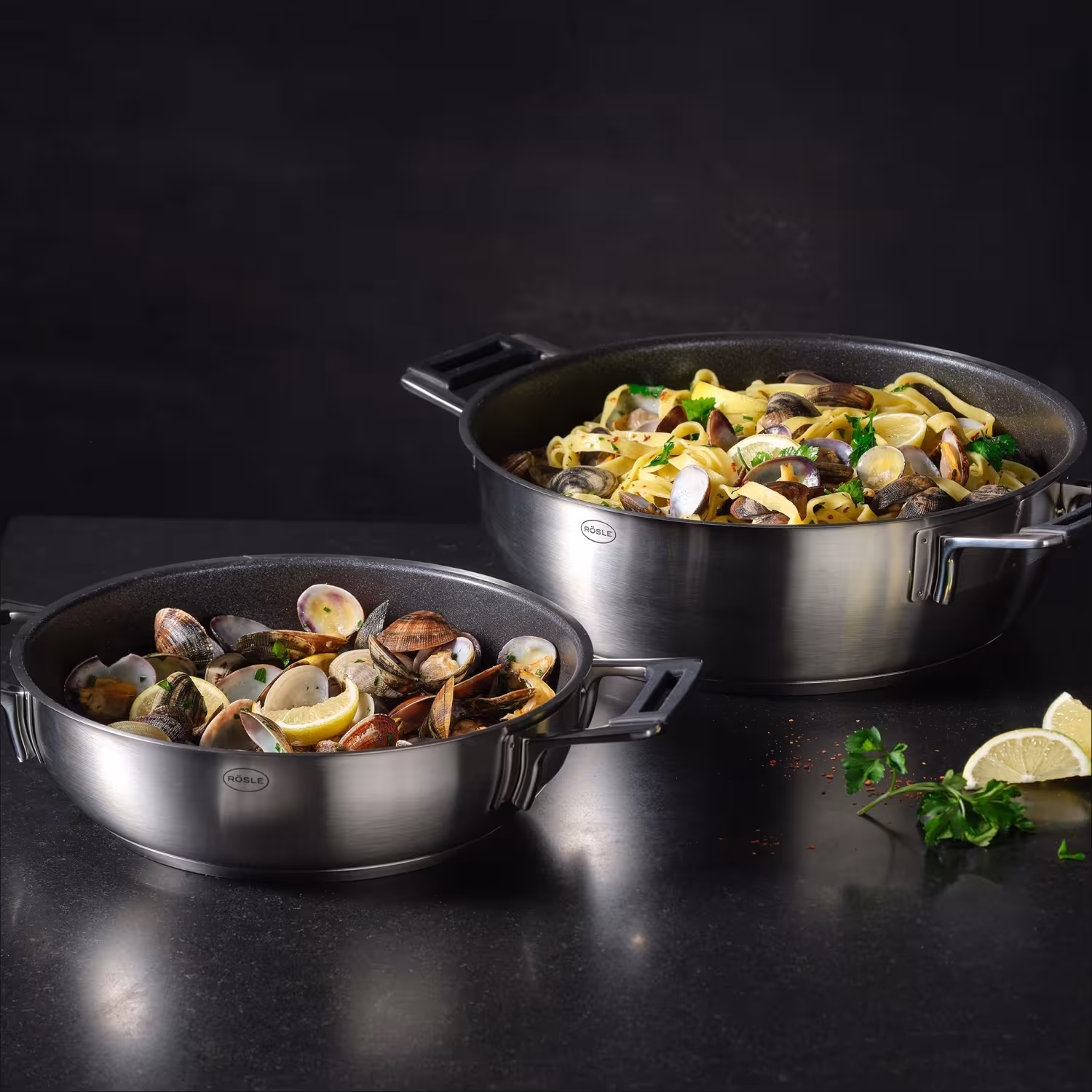 Rösle Servierpfanne Silence PRO ProResist mit Muscheln und Pasta