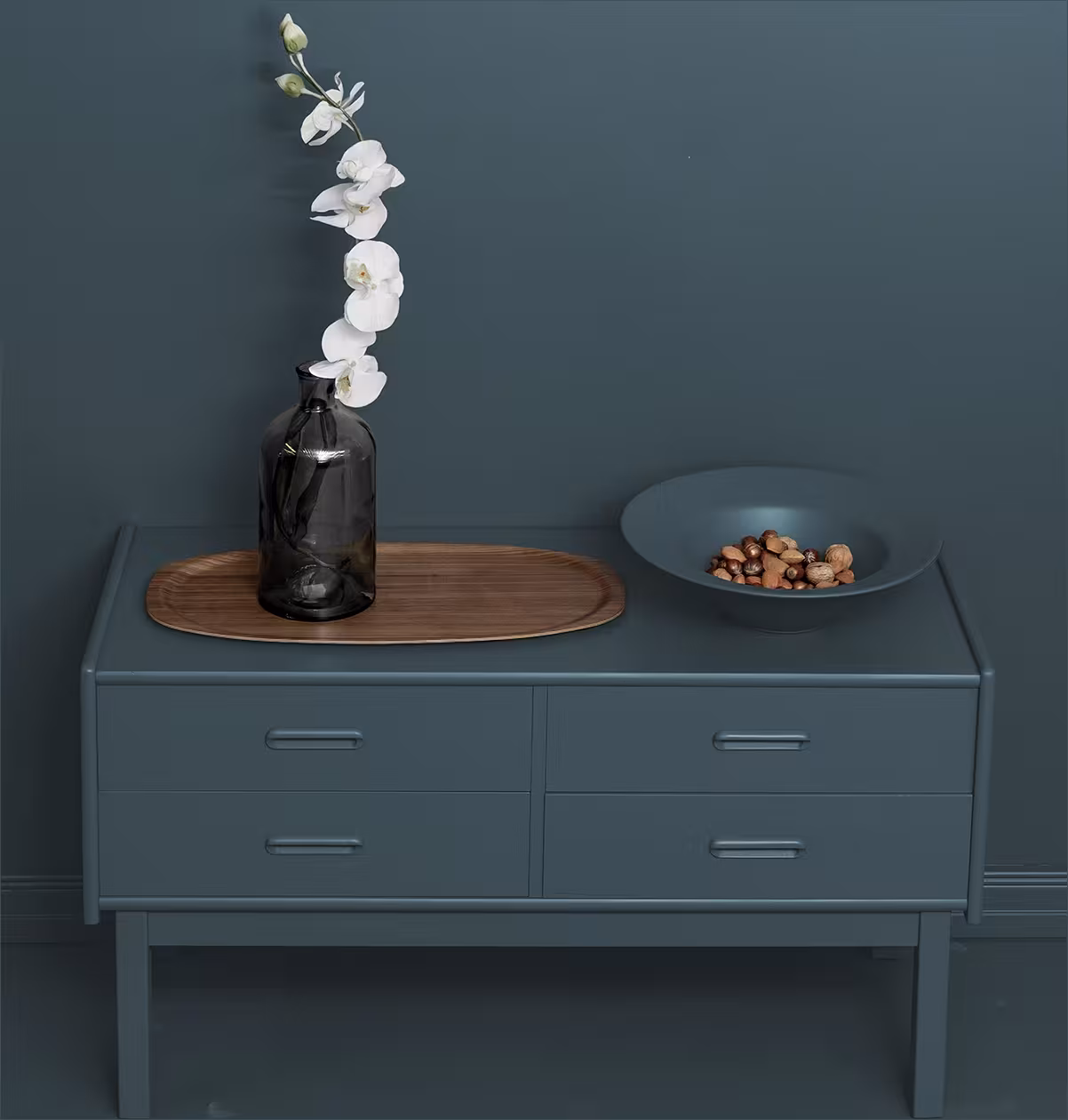Ary Trays Viventium Tablett Walnuss länglich auf Sideboard