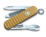 Victorinox Taschenmesser Classic Precious Alox in brass gold