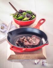 Le Creuset Brat- und Servierpfanne Signature in kirschrot