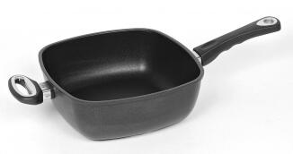 AMT Gastroguss Eckpfanne Aluguss Induktion mit Griff und Stiel