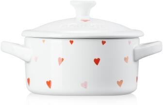 Le Creuset Mini Cocotte Hearts aus Steinzeug