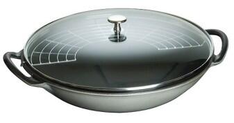 Staub Cocotte oval aus Gusseisen in graphitgrau bei KochForm