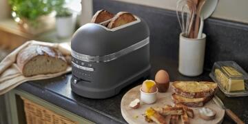 KitchenAid_Brot_Ei_TOASTER_GREY_MAIN_EGG_YOLK_KochForm_3000_1500.jpg