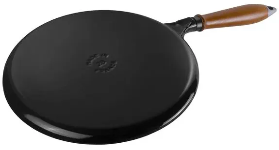 Staub Crepespfanne aus Gusseisen mit Holzgriff