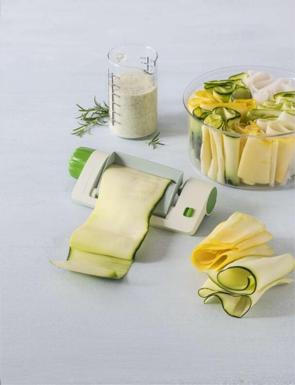 Betty Bossi Veggie Sheet Slicer Reibe für Gemüsestreifen und -blätter
