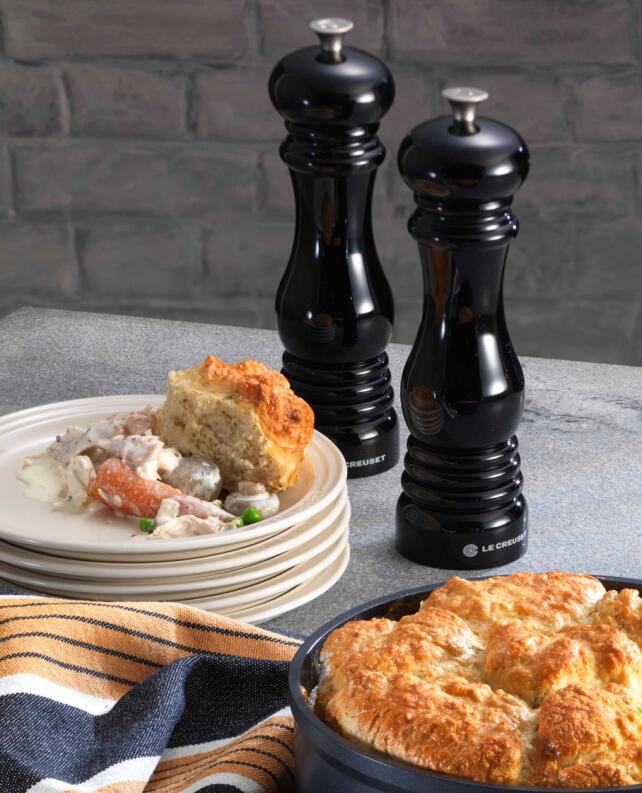 Le Creuset Salzmühle in schwarz matt