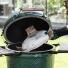 Big Green Egg ConvEGGtor Hitzeschild einsetzen im Keramikgrill