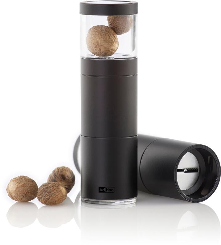 AdHoc Muskatmühle Muskatino schwarz mit Muskatnüssen im Behälter