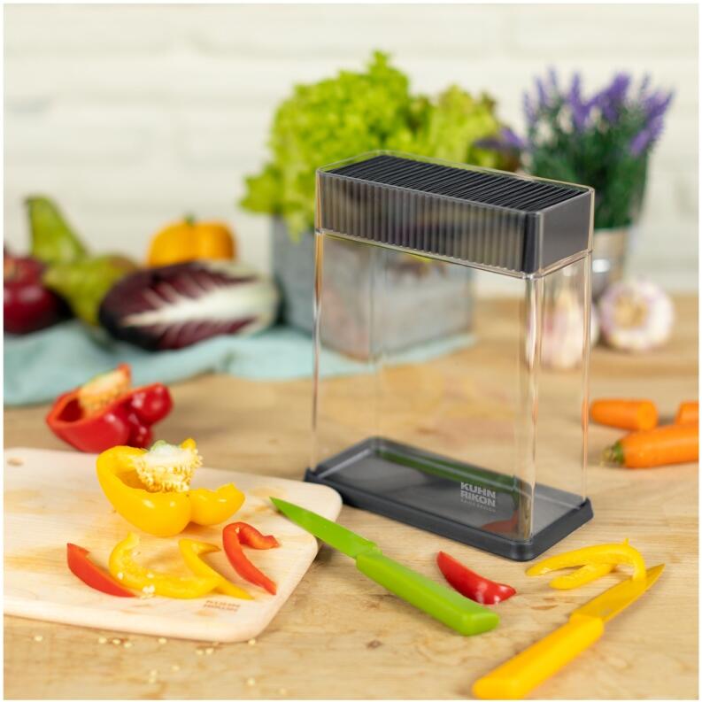 Kuhn Rikon Colori Messerblock grau/transparent in Küche mit Gemüse