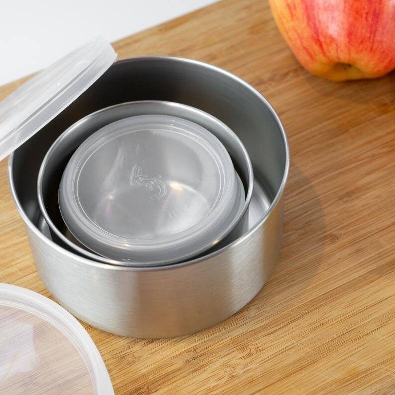 Lurch Mini-Dosen 3er Set mit Silikondeckel Edelstahl auf Brett