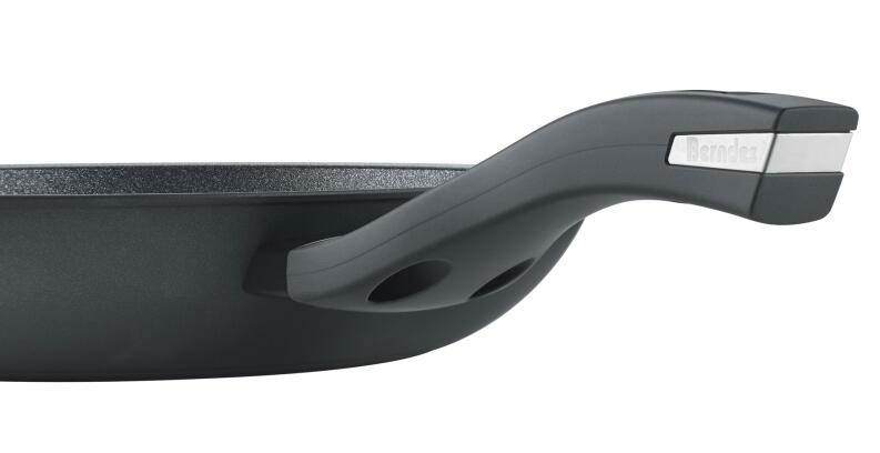 Berndes Bratpfanne b.green Griffdetail schwarz ergonomisch