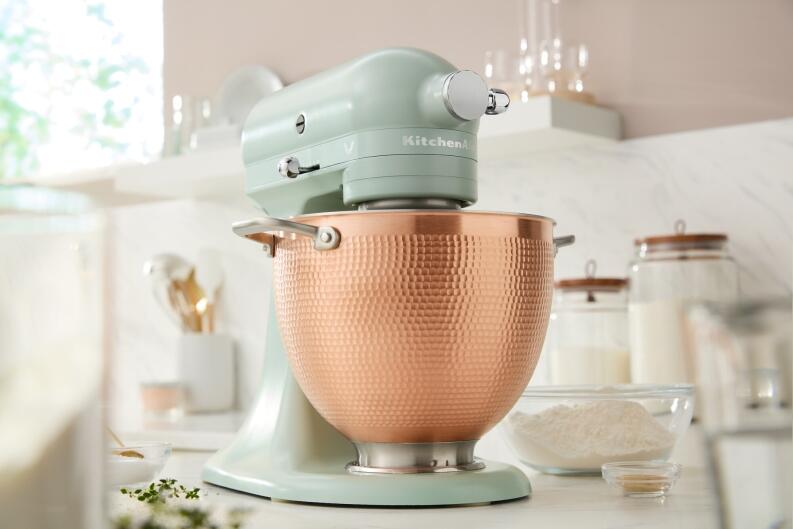 KitchenAid ARTISAN Blossom Küchenmaschine 4,7 L mit Kupferschüssel