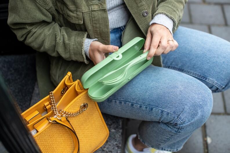 koziol Besteck-Etui KLIKK in grün