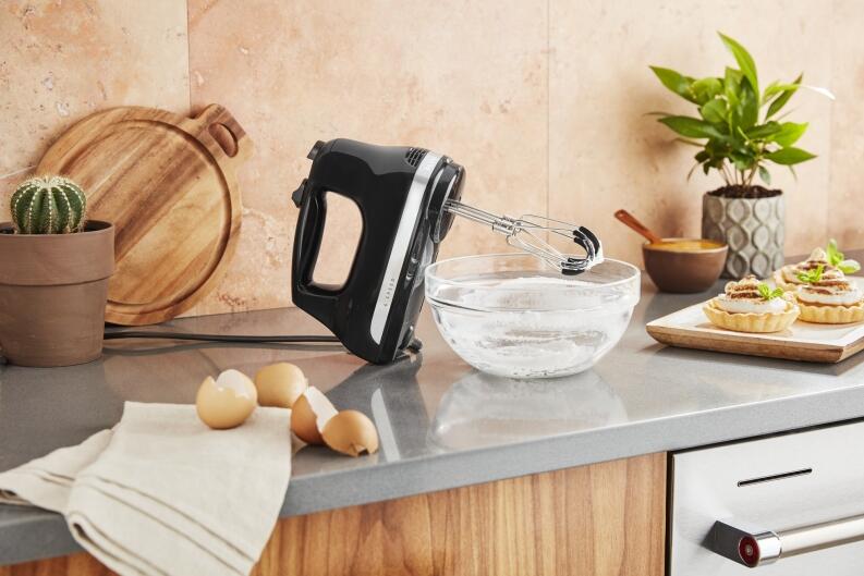 KitchenAid Handrührer mit Flexi-Rührer in onyx schwarz