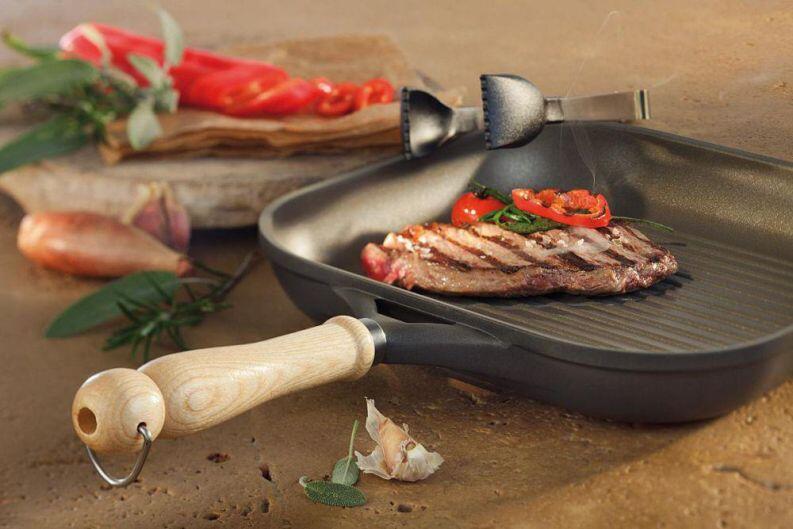 Berndes Grillpfanne Bonanza Induction mit Steak und Grillstreifen