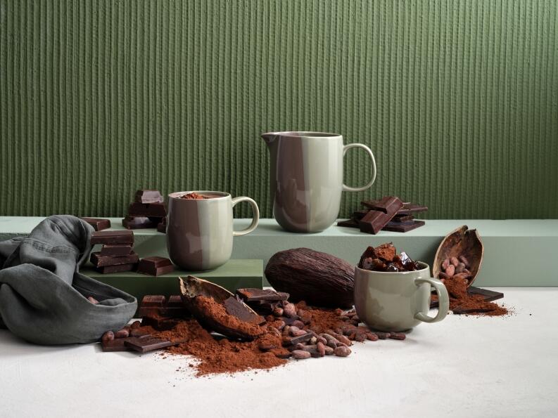 ASA Henkelbecher Joy pistachio mit Schokolade und Kakao-Arrangement
