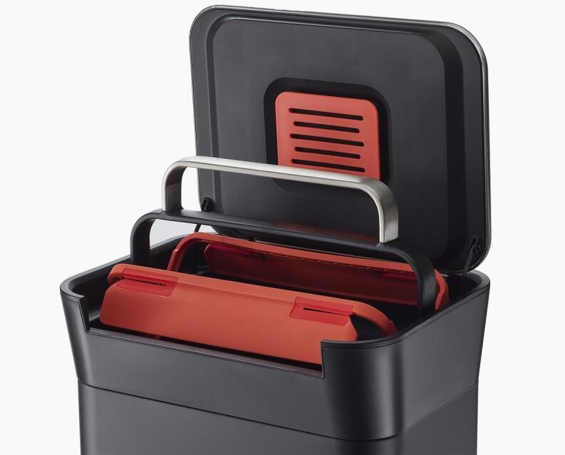 Joseph Joseph Titan Abfallsammler Pressfunktion Carbon Schwarz geöffnet