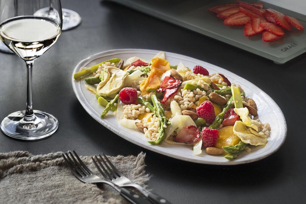 Fruchtiger Spargelsalat mit Dinkelreis