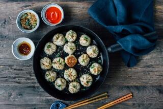 Dumplings mit Garnelen-Mango-Füllung