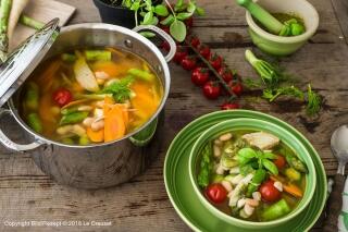 Frühlingssuppe mit Pesto