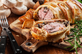 Beef Wellington mit Maronenfüllung