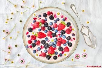 Frischkäsekuchen mit Beeren