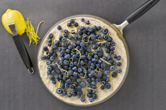 Zitronen-Käsekuchen mit Blaubeeren