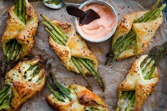 Spargel im Blätterteig