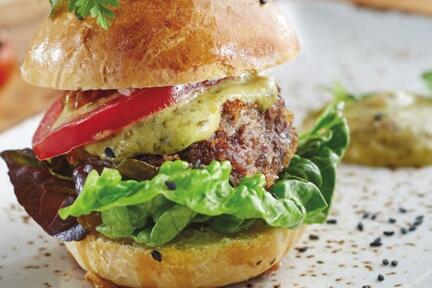 Beef-Burger mit Ingwer-Zitronengras