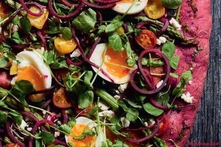 Bunte vegetarische Pizza